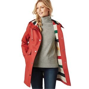 Pendleton Multicolor Striped Lined Polyvinyl Hooded Rain Jacket Red